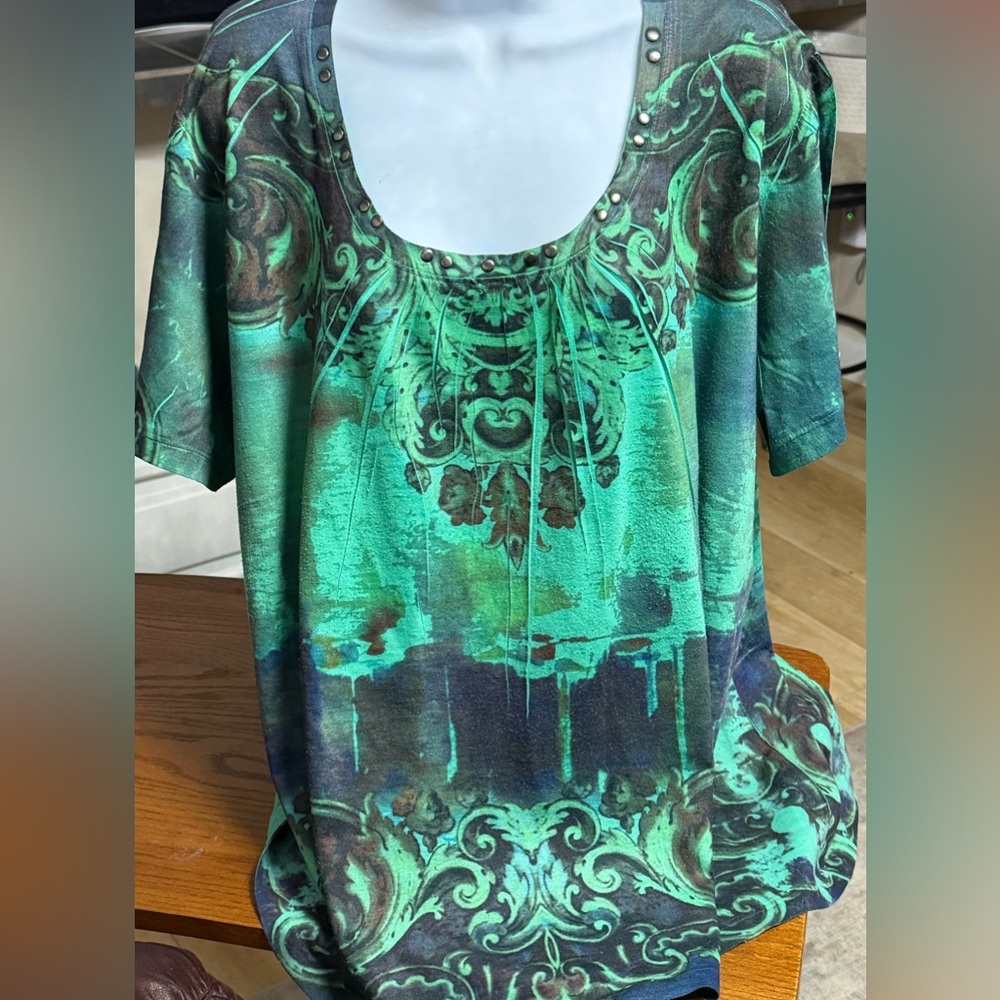 Ransom Women's Scoop Neck Top Studded neckline in Teal and Black Blue Print 3X